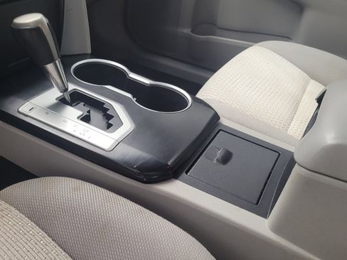 Used 2014 Toyota Camry LE FWD image 26