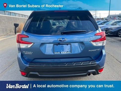 Certified 2023 Subaru Forester Premium image 4