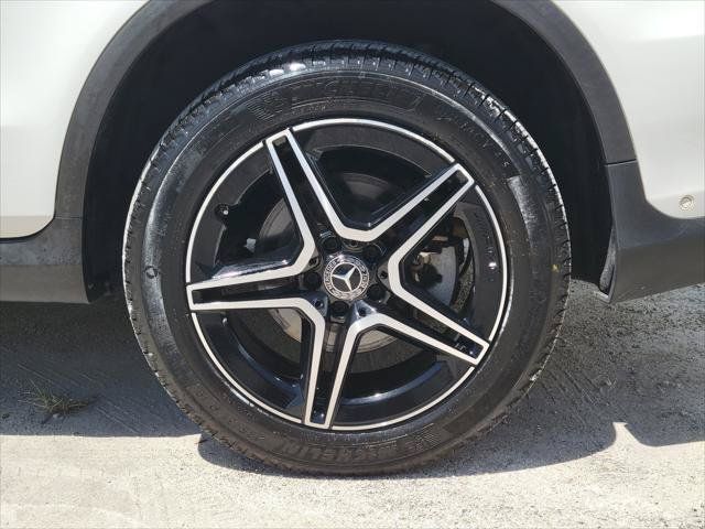Used 2022 Mercedes-Benz GLC 300 4MATIC image 7