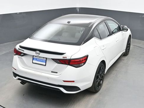 Used 2025 Nissan Sentra SR w/ SR Premium Package image 36