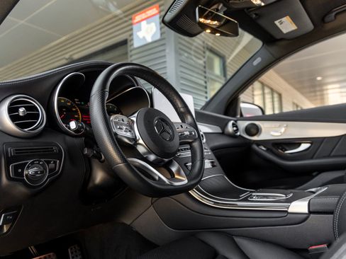 Used 2023 Mercedes-Benz GLC 300 4MATIC Coupe image 23