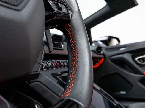 Used 2021 Lamborghini Huracan EVO RWD image 67