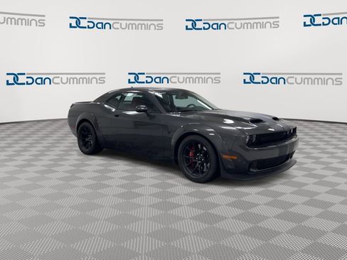 Used 2023 Dodge Challenger SRT Hellcat RWD image 2