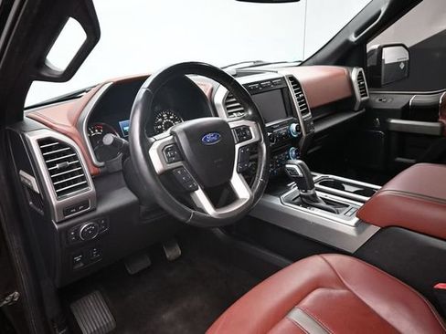 Used 2018 Ford F150 Platinum w/ Equipment Group 701A Luxury AWD/4WD image 12