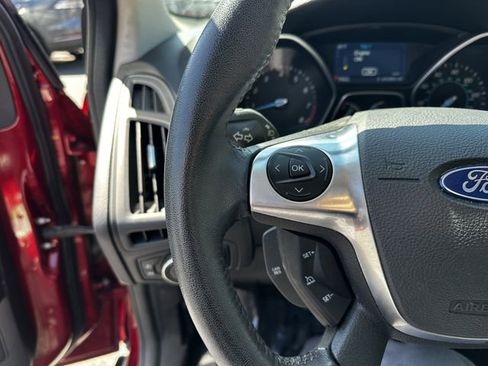 Used 2014 Ford Focus SE w/ SE Sport Package FWD image 27