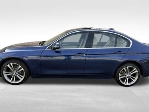 Used 2018 BMW 330i xDrive Sedan AWD/4WD image 10