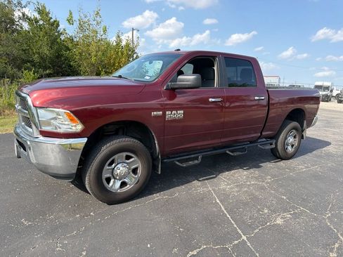 Used 2018 RAM 2500 SLT AWD/4WD image 4