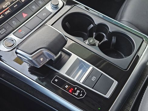 Used 2022 Audi Q7 3.0T Premium Plus image 22