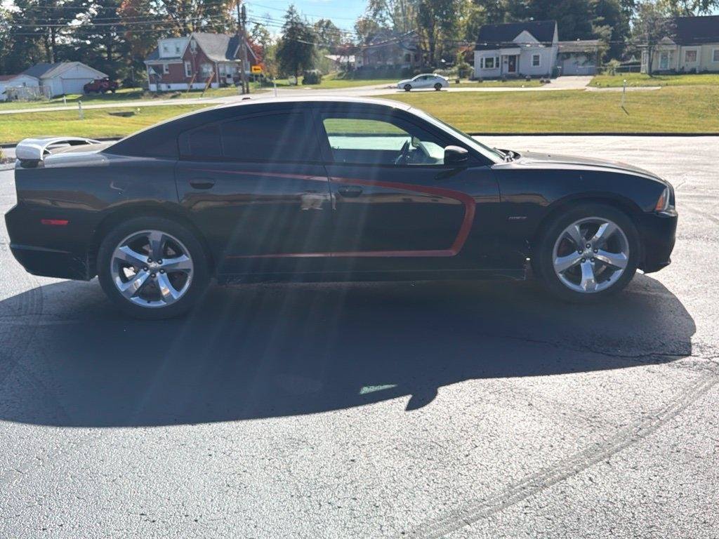 Used 2014 Dodge Charger R/T w/ Blacktop Package RWD image 7
