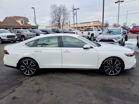 Used 2023 Honda Accord Touring image 24