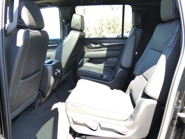 Used 2023 GMC Yukon XL Denali AWD/4WD image 10