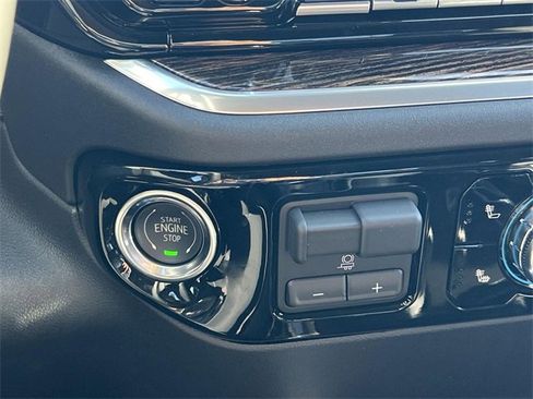 New 2026 GMC Sierra 1500 Elevation w/ LPO, Elevation Black Package image 19