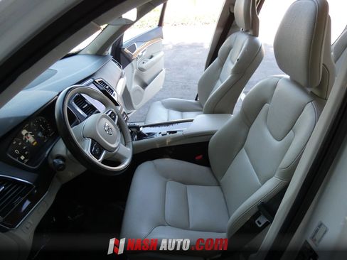 Used 2016 Volvo XC90 T6 Momentum w/ Momentum Plus Package AWD/4WD image 55