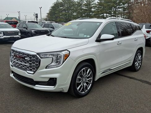 Certified 2022 GMC Terrain Denali image 3