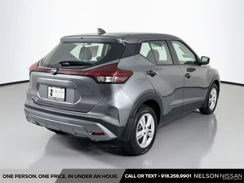 Certified 2025 Nissan Kicks Play S FWD image 5