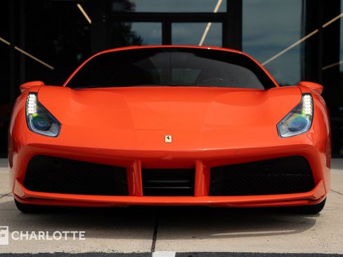 Used 2016 Ferrari 488 GTB RWD image 4