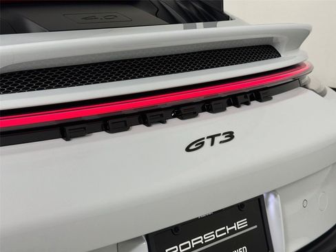 Certified 2022 Porsche 911 GT3 RWD image 17