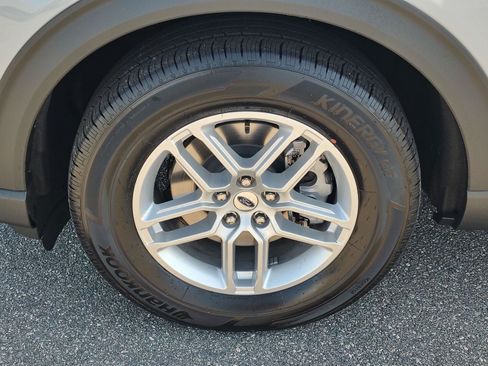 New 2026 Ford Explorer Active w/ Active Comfort Package RWD image 13