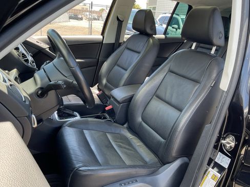Used 2017 Volkswagen Tiguan Sport AWD/4WD image 18