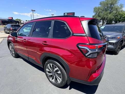 Used 2026 Subaru Forester Touring AWD/4WD image 5