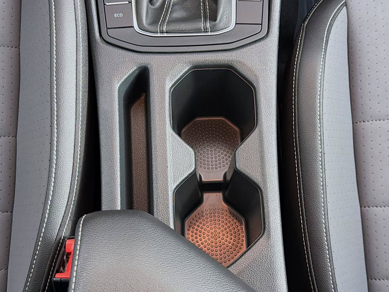 Used 2025 Volkswagen Jetta SE FWD image 18
