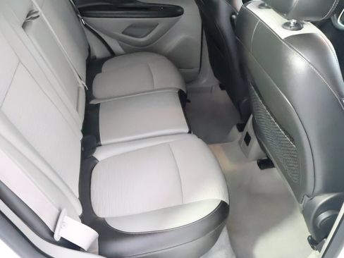 Used 2016 Buick Encore FWD image 48