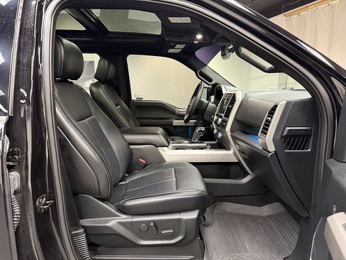 Used 2020 Ford F150 Lariat w/ Equipment Group 502A Luxury AWD/4WD image 18