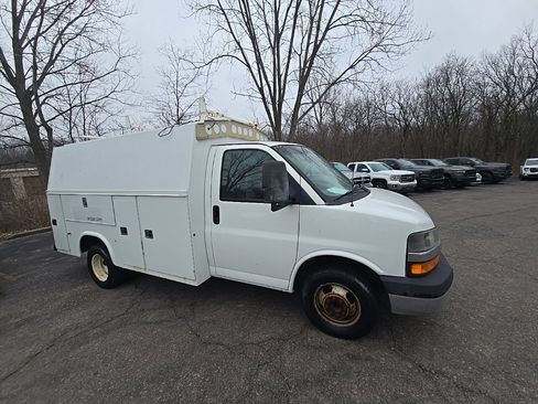 Used 2008 Chevrolet Express 3500 image 10