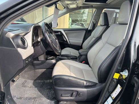 Used 2017 Toyota RAV4 Limited AWD/4WD image 10