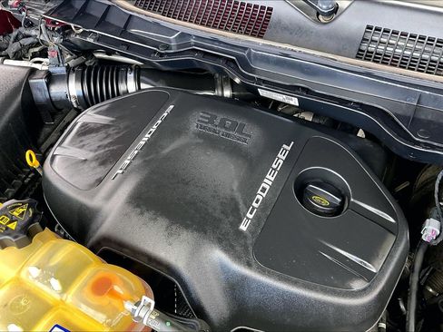 Used 2018 RAM 1500 Laramie AWD/4WD image 32