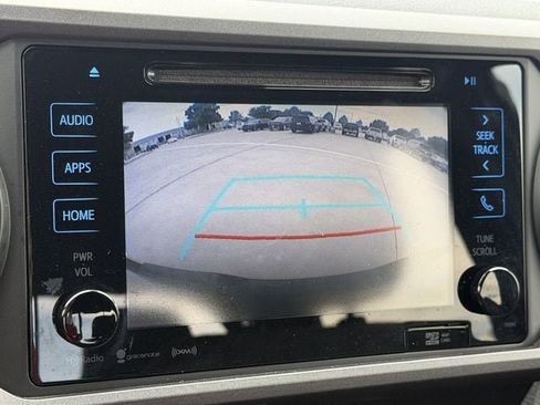 Used 2019 Toyota Tacoma TRD Off-Road w/ Technology Package AWD/4WD image 19