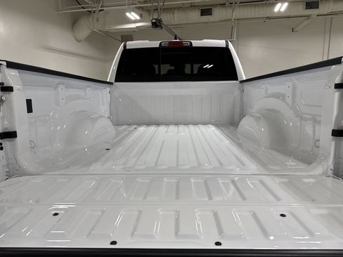 New 2026 RAM 1500 Express AWD/4WD image 23