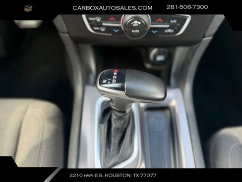 Used 2022 Dodge Charger R/T RWD image 16