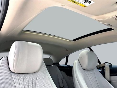 Used 2023 Mercedes-Benz E 450 Coupe image 17