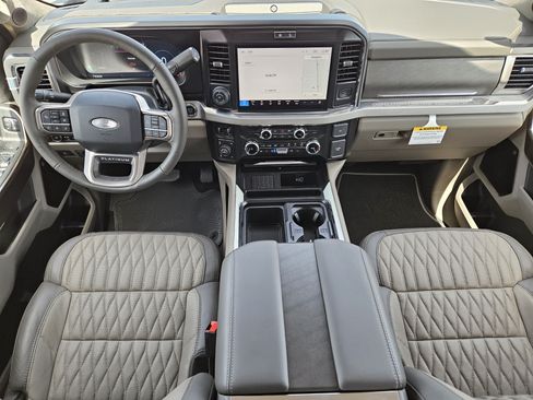 New 2026 Ford F250 Platinum w/ Platinum Plus Package AWD/4WD image 21
