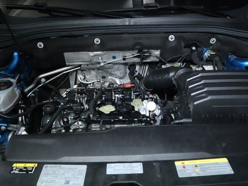 Used 2024 Volkswagen Atlas Cross Sport SE w/ Black Wheel Package image 34