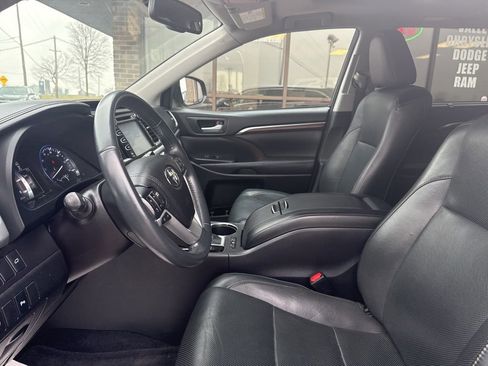 Used 2016 Toyota Highlander Limited image 57