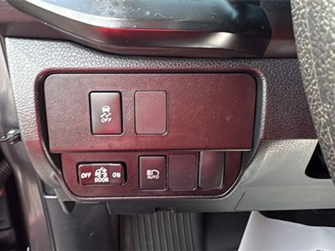 Used 2022 Toyota Tacoma SR image 18