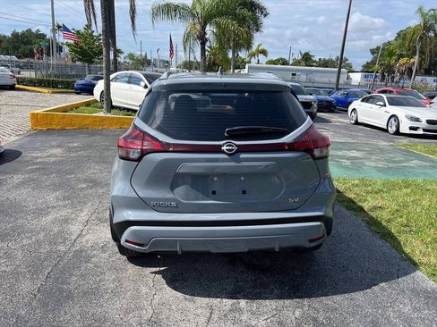 Used 2024 Nissan Kicks SV FWD image 6
