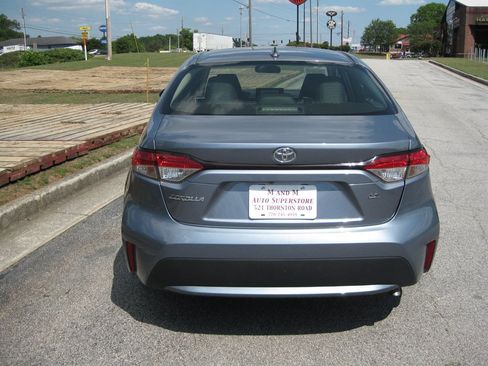 Used 2020 Toyota Corolla LE FWD image 5