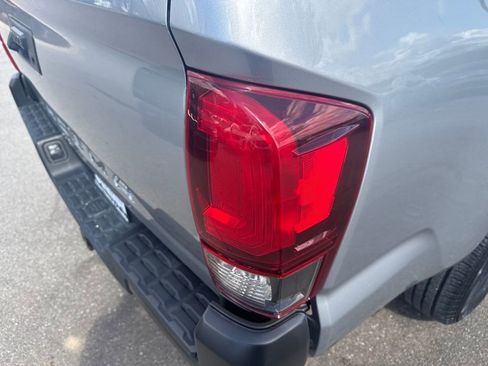 Used 2019 Toyota Tacoma SR image 39