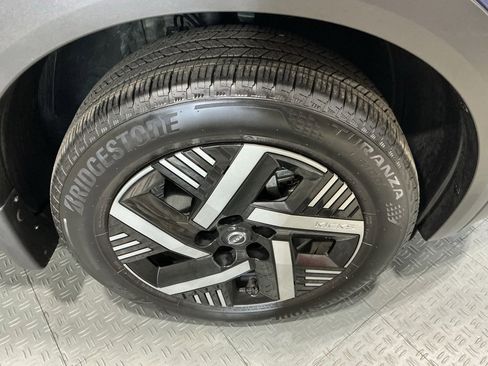 Used 2025 Nissan Kicks SV image 28