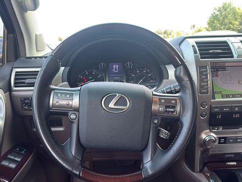 Used 2019 Lexus GX 460 Premium AWD/4WD image 14