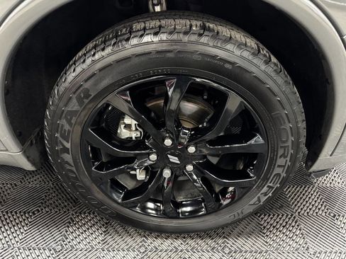 Used 2020 Dodge Durango SXT image 16