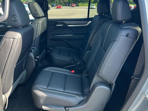 New 2025 GMC Acadia Elevation w/ Elevation Premium Package image 13