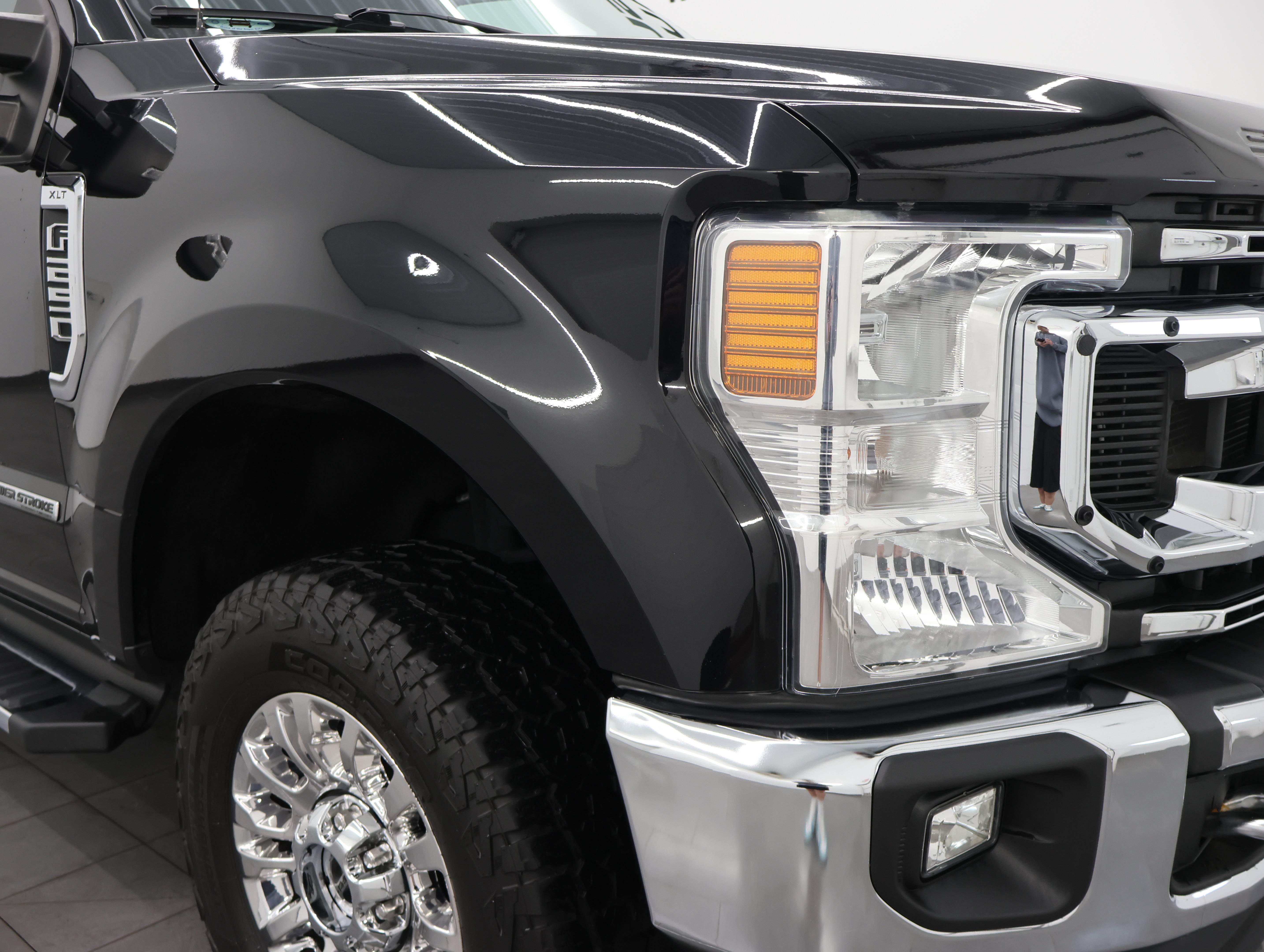Used 2021 Ford F250 XLT w/ XLT Premium Package AWD/4WD image 22
