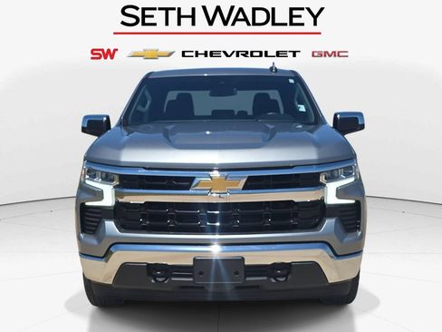 Used 2023 Chevrolet Silverado 1500 LT AWD/4WD image 2