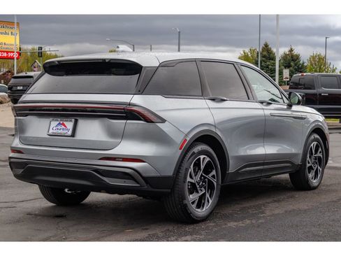 Used 2025 Lincoln Nautilus Premier w/ Jet Appearance Package AWD/4WD image 3