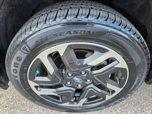 Used 2025 Subaru Forester Limited AWD/4WD image 12