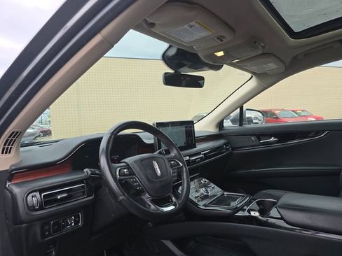 Used 2023 Lincoln Nautilus Reserve w/ Monochromatic Package AWD/4WD image 10